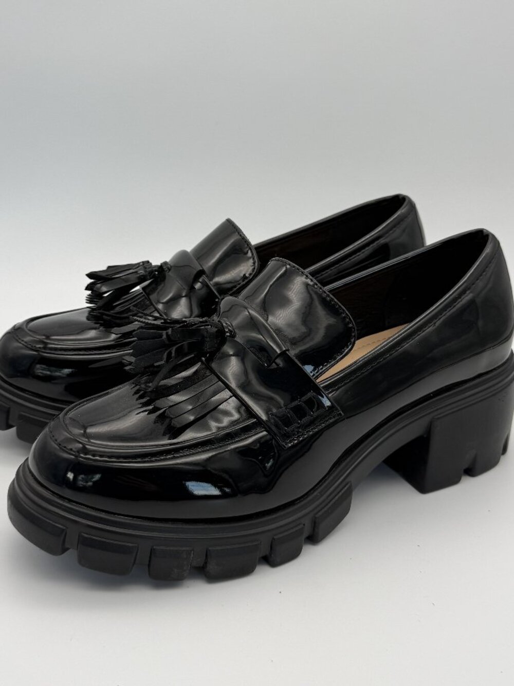 JustFab Sofia Black Patent Chunky Lug Sole Tassel Loafers Size 10
